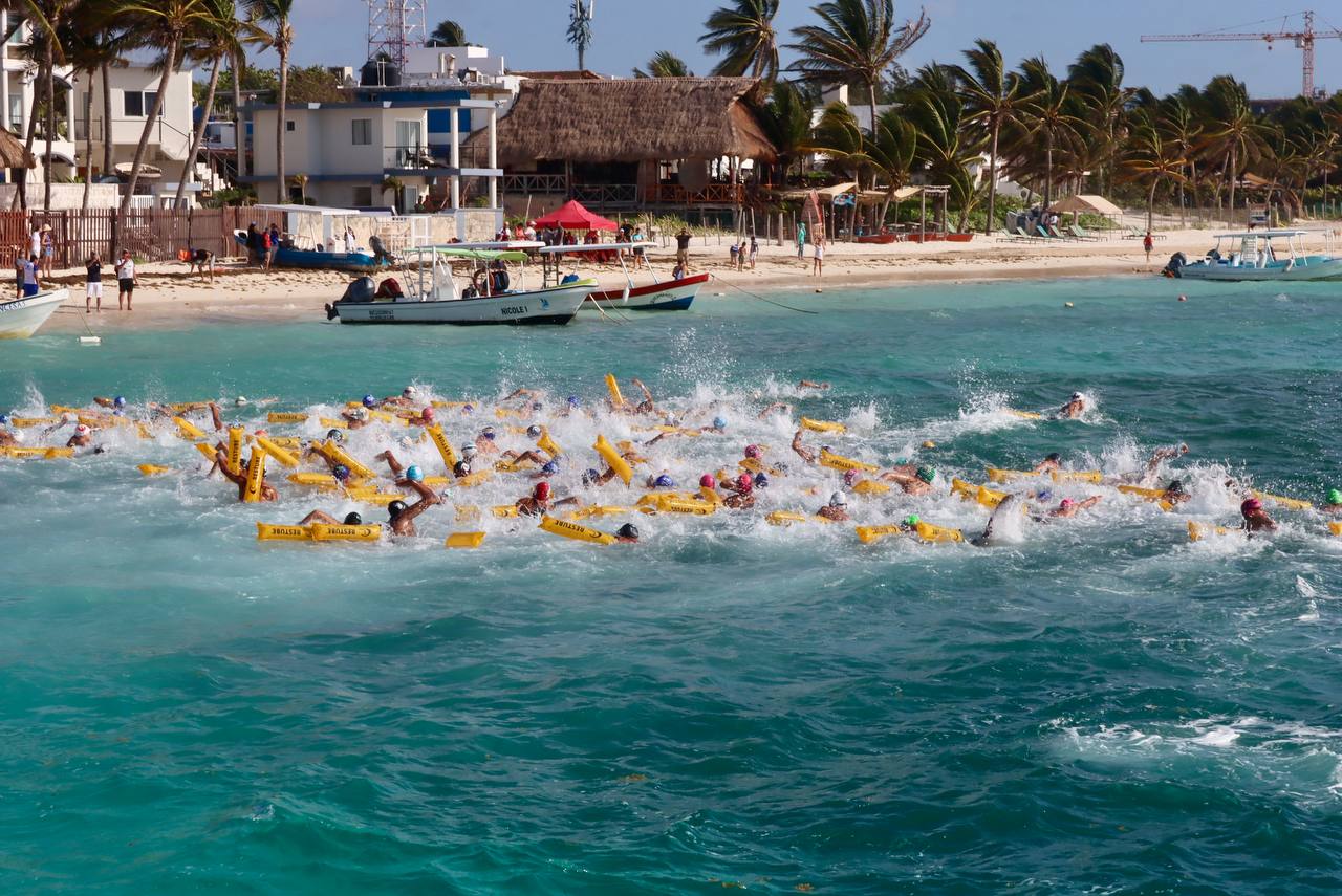 Puerto Morelos brilla en Campeonato Nacional de Aguas Abiertas