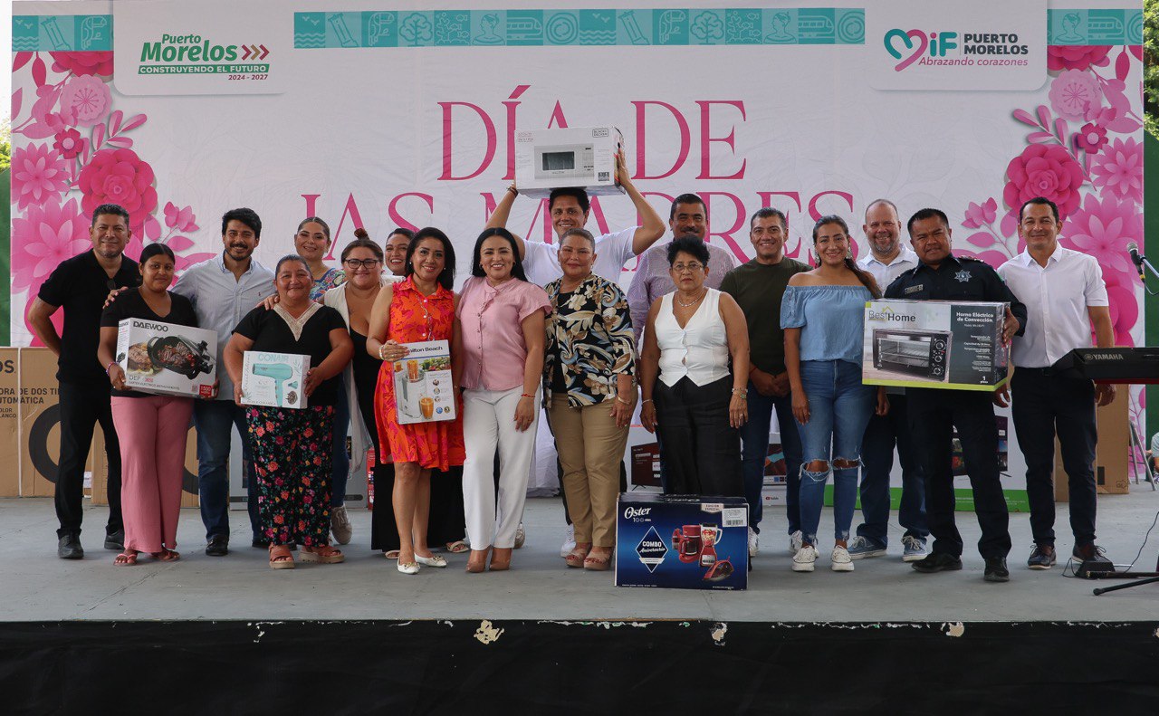 Celebra Blanca Merari a mamás trabajadoras del Ayuntamiento